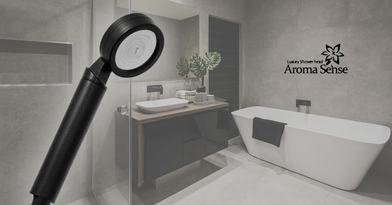 Aroma Sense AS-9000RB musta suihku harmaassa kylpyhuoneessa