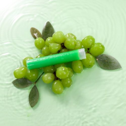 Aromatic green grape, the aroma is a unique grape-like aroma with a hint of honey and strong floral notes. The nose is sweet, soft and pleasant. Suitable for Aromica and Aroma Sense sprays.